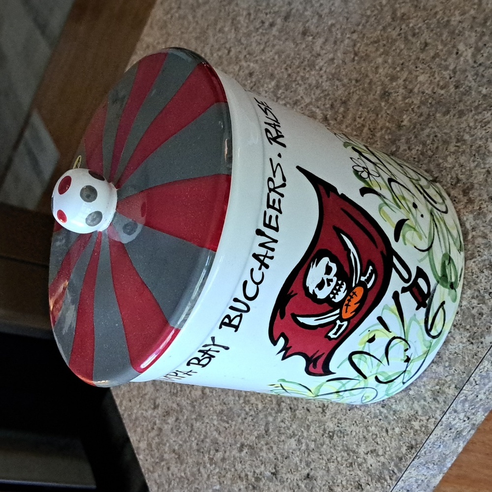 TAMPA BAY BUCCANEERS COOKIE JAR
